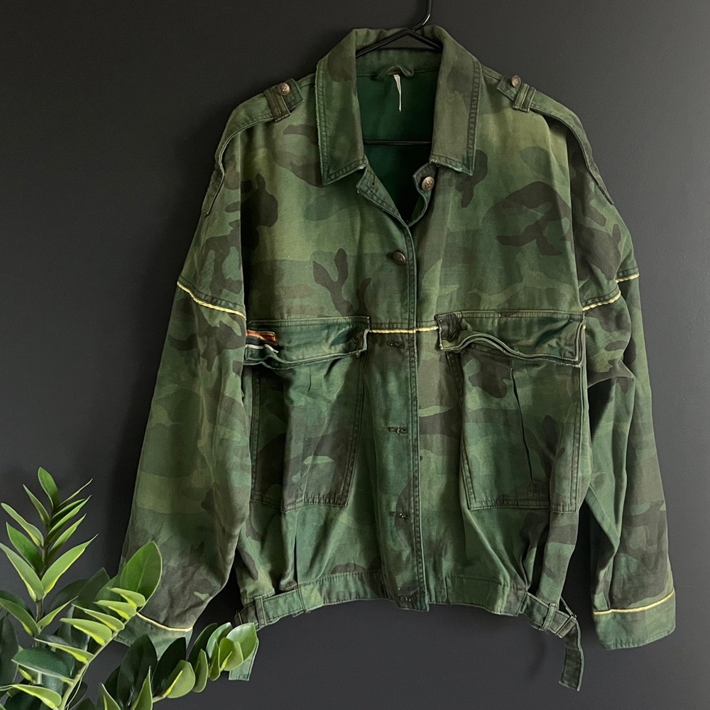 Free People Camouflage Green Jacket Coat S